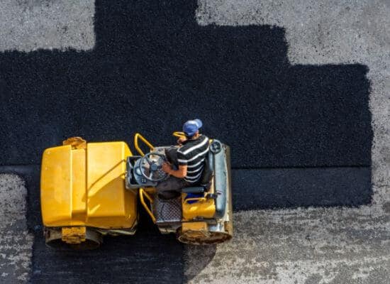 tar roller resufacing road